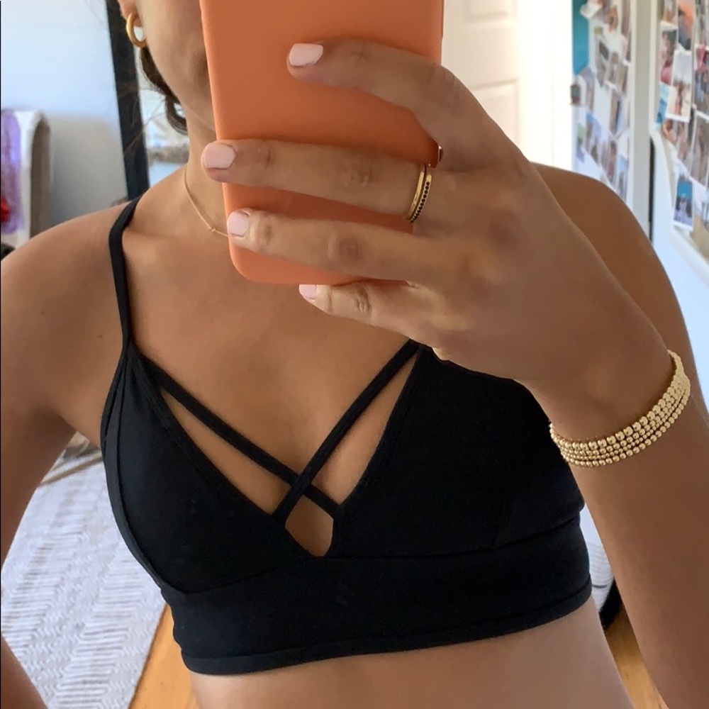 Lululemon sports bra